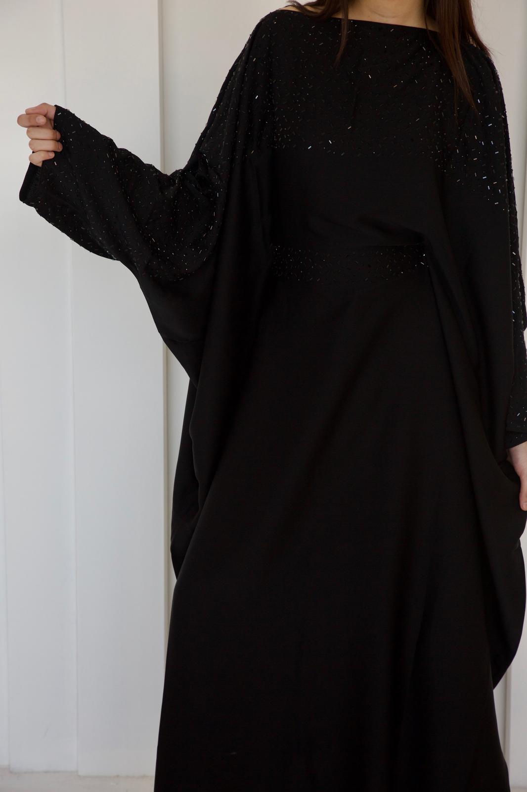Butterfly tie abaya